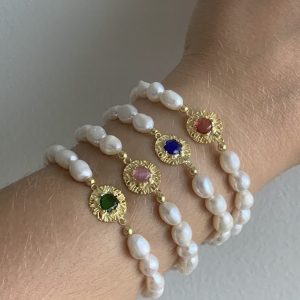 Pulseira em prata de pérolas com centro